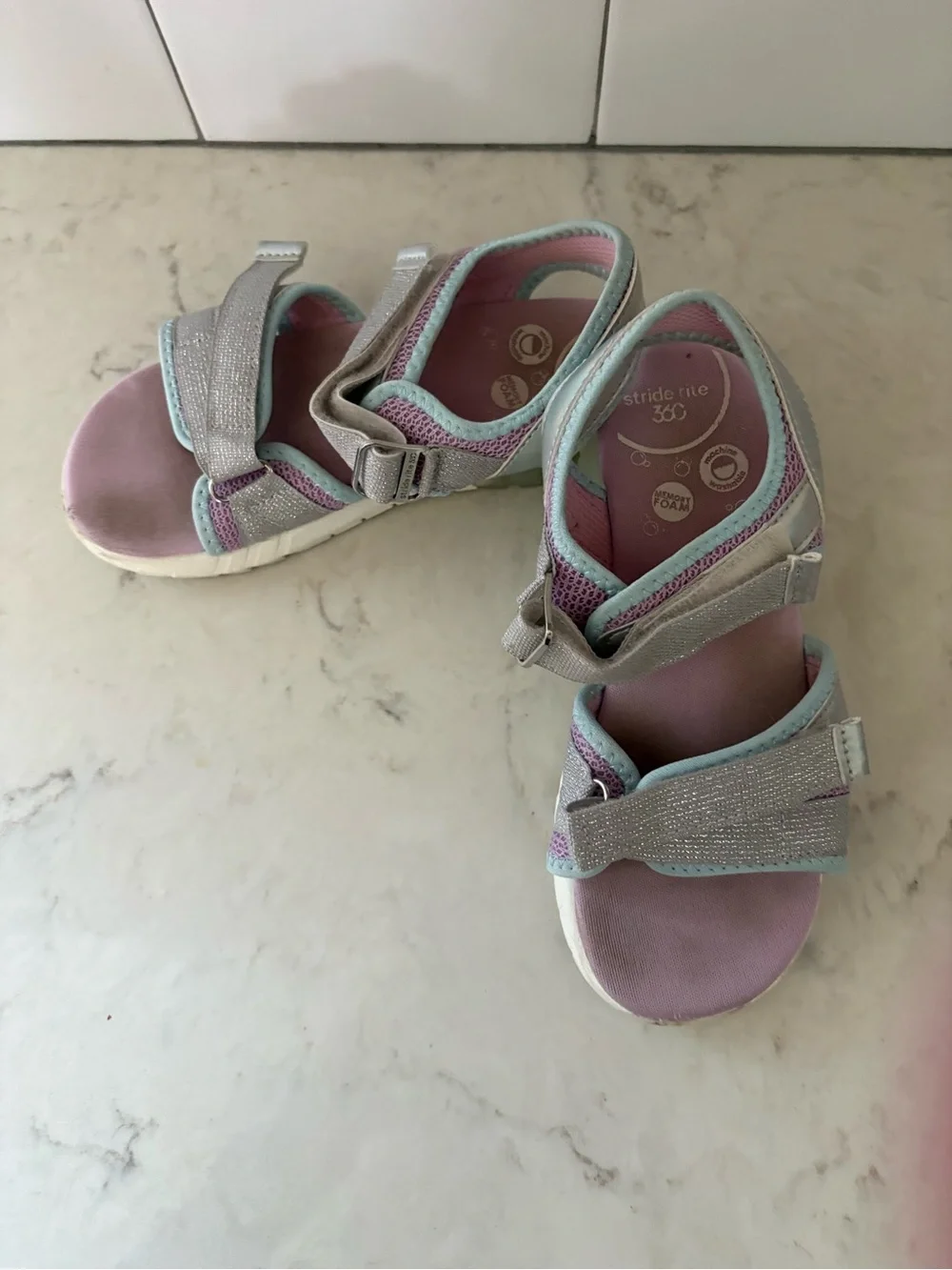 Stride Rite 360 Girls Sport Sandals Size 13 Memory Foam Hook & Loop light up!